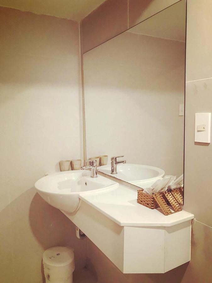 Simmi 5 Hotel & Apartment โฮจิมินห์ซิตี้ ภายนอก รูปภาพ